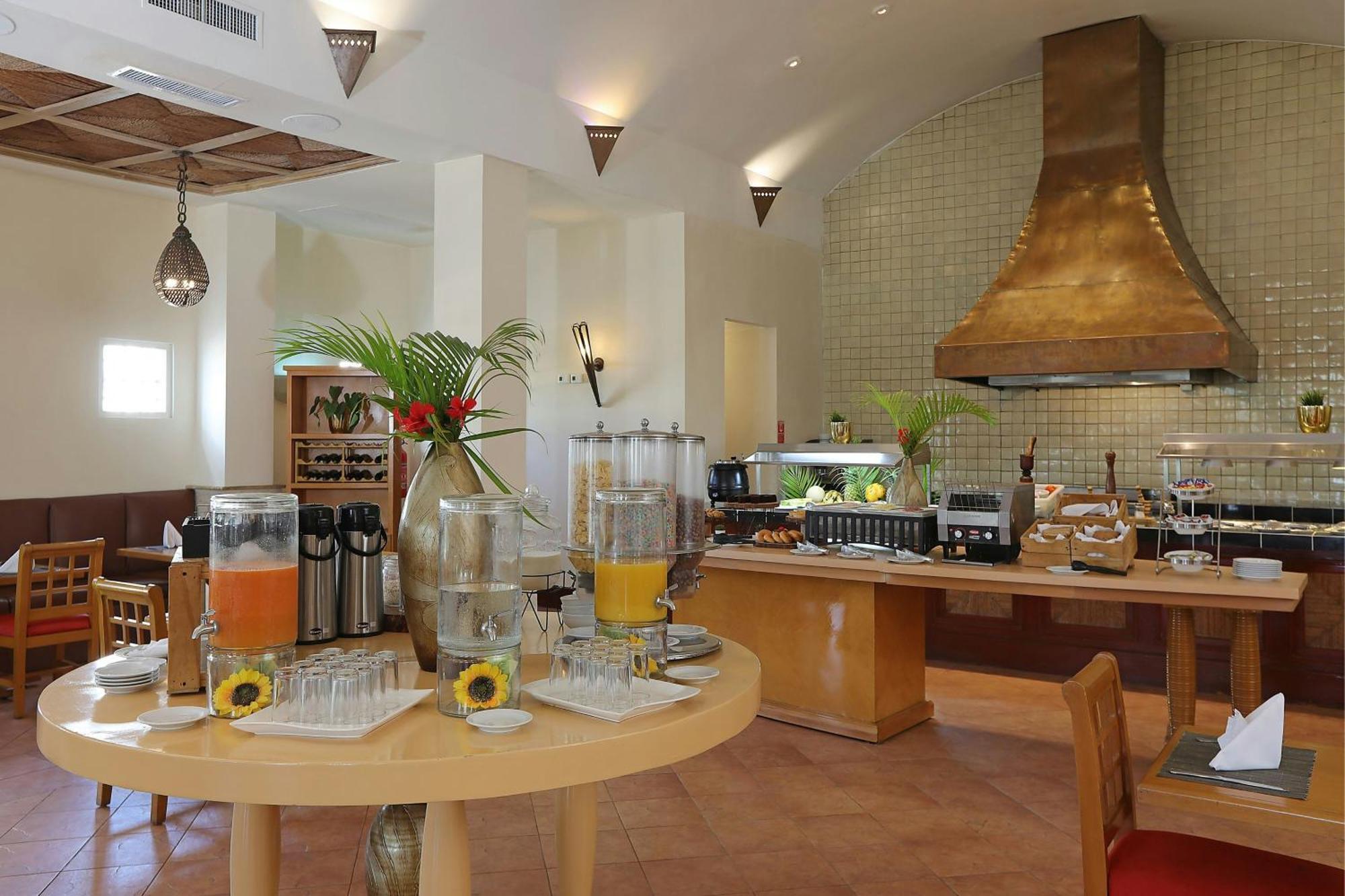 Four Points By Sheraton Santo Domingo La Caleta Eksteriør billede